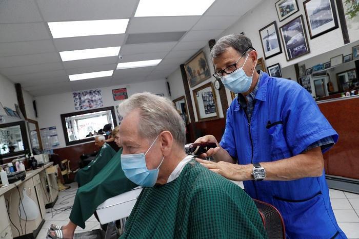 بازگشایی آرایشگاه های نیویورک بعد از 3 ماه، 1200 نفر در صف ، کوتاهی مو 1000 دلار