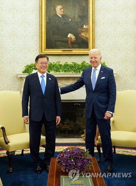 وزیر اتحاد مجدد کره: نشست بایدن و مون شرایط را برای مصاحبه با پیونگ یانگ فراهم کرده است