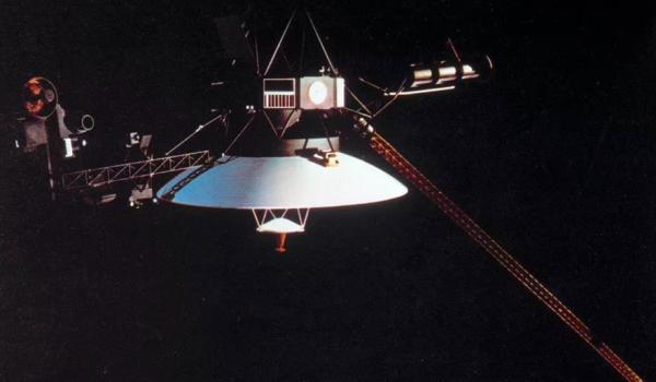 خداحافظی طولانی ناسا با وویجرها: ناسا در کوشش برای طولانی کردن دوره فعالیت وویجرها، بعضی از ابزارهای آنها را خاموش می نماید