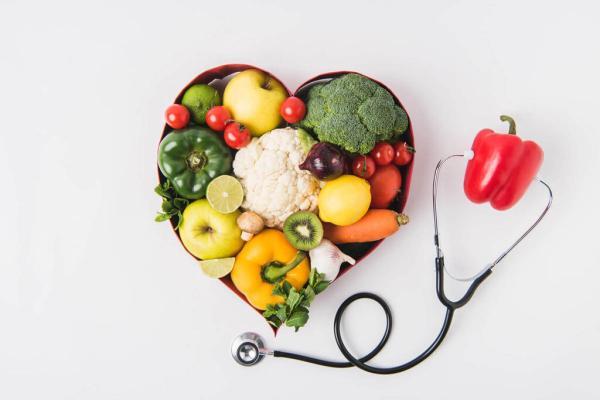اینفوگرافیک ، 4 ماده غذایی مفید برای حفظ سلامت قلب